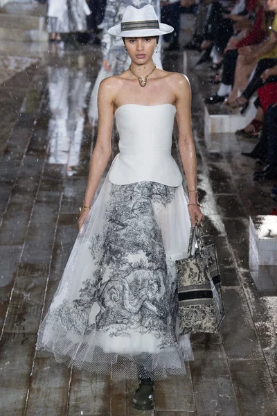 Look 39
